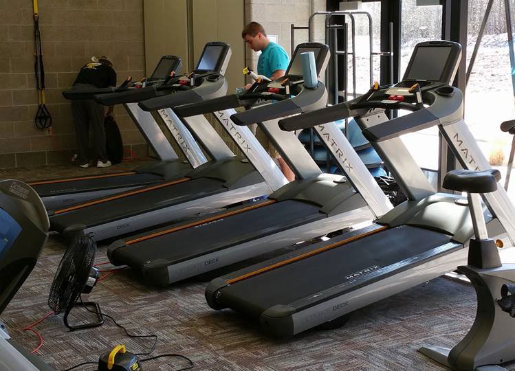 Is It Time to Upgrade? Signs Your Commercial Fitness Equipment Needs Replacement